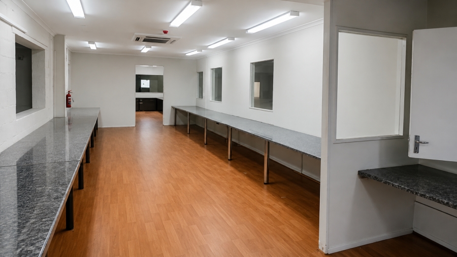 To Let Commercial Property for Rent in Killarney Gardens Western Cape